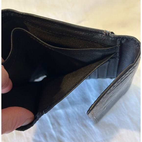 FOSSIL Women's Black LEATHER Wallet TriFold Flap Snap Closure Zip Vintage 90s - Picture 5 of 9